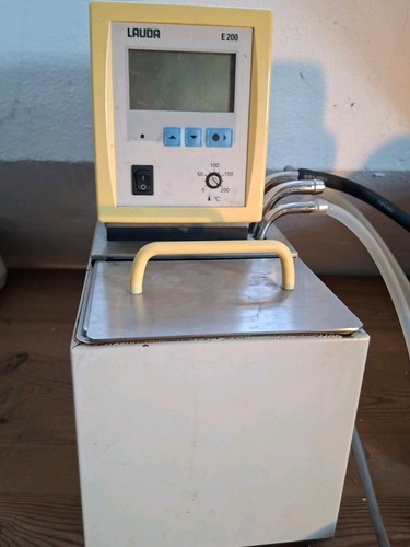 Lauda thermostat water bath